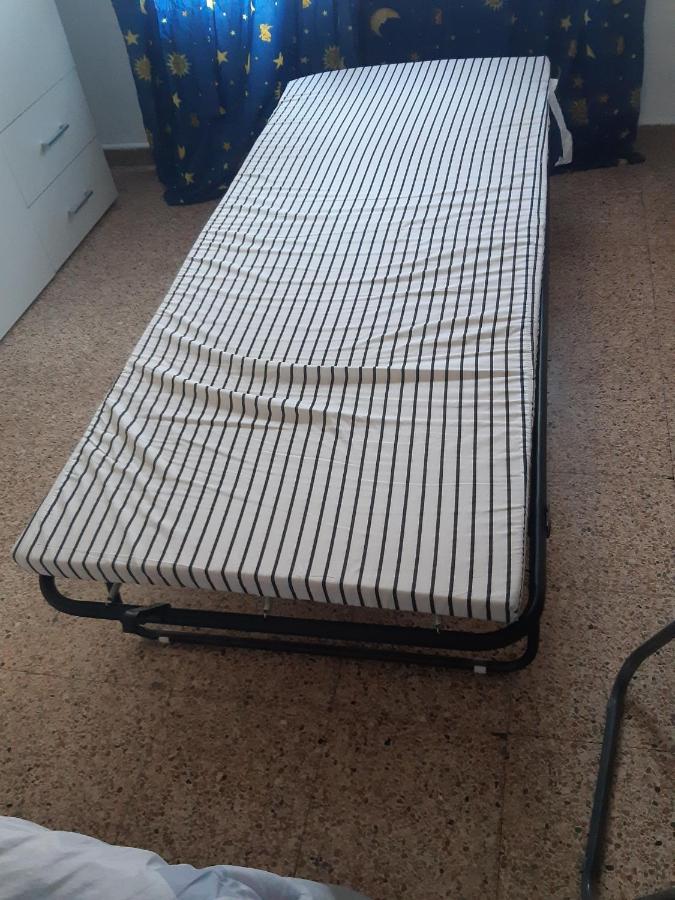 Room In Guest Room - Peaceful Accommodation In Madrid Near Atocha מראה חיצוני תמונה